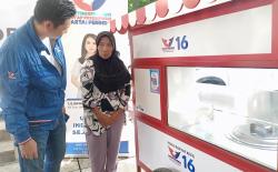 Terima Bantuan Gerobak Partai Perindo, Pedagang Ini Optimistis Pendapatannya Bakal Naik