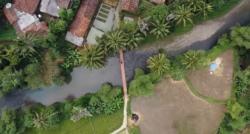 Kampung Unik di Bandung, Semua Rumah di Desa Ini Terbuat dari Batu Sungai, Suasananya Bikin Betah!<