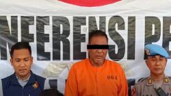 Dukun Cabul di Buleleng Ditangkap, Pasang Tampang Memelas saat Digiring Polisi<