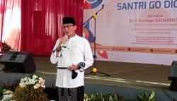 Sandiaga Uno Beri Pelatihan Santri Go Digital di Ponpes Nurul Huda Bekasi