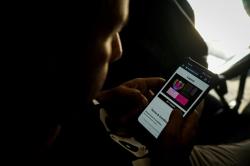 Suasana War Tiket Coldplay, Tiket Rp11 Juta Habis Sekejap!