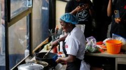 Koki Ini Rela Masak 100 Jam Non-stop demi Rekor Dunia