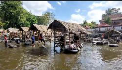  Cuaca Panas, Tempat Wisata Wahana Air di Boyolali Diserbu Pengunjung
