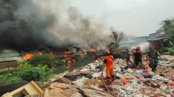 Kebakaran Hanguskan Sejumlah Bangunan Semipermanen di Penjaringan Jakut