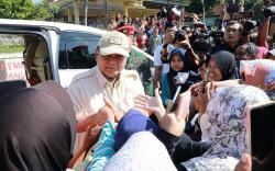 Prabowo Tiba di Pacitan, Disambut Emak-Emak dengan Teriakan 