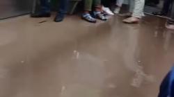 Viral Ada Genangan Air di KRL, Ini Kata KAI Commuter