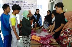 Lestarikan Minuman Tradisional, SMAN 1 Sentolo Undang Perajin Jamu ke Sekolah