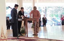 Mantan Kepala Bappeda Beny Suharsono Dilantik Jadi Sekda DIY   <