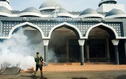 Asrama Haji Pondok Gede Difogging Jelang Kedatangan Calon Jemaah pada 23 Mei