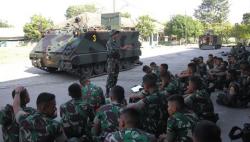 51 Taruna Akmil Tingkat III Digembleng di Markas Yonif Mekanis Raider 413 <