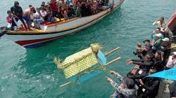 Ritual Labuh Saji Nelayan Palabuhanratu Sukabumi Masuk KEN 2023<