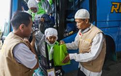 66 Calhaj asal Sukabumi Gagal Pergi Haji, Ini Alasan Jemaah Tunda ke Tanah Suci