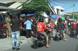 Edarkan Rokok Ilegal di Klaten, PKL Asal Solo Ditangkap Petugas Gabungan<