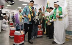 Jemaah Haji Indonesia Manfaatkan Layanan Cepat Imigrasi Pemerintah Arab Saudi