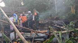 Diduga Korsleting Listrik, Rumah Warga di Ciambar Sukabumi Ludes Terbakar<