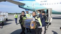 Tiba di Balikpapan, Jenazah Norbaiti Isran Noor Akan Dimakamkan di Halaman Samping Rumah<