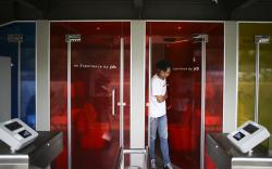 Penampakan Toilet Tembus Pandang ala Jepang di Jalan Jenderal Sudirman Jakarta