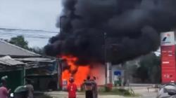 SPBU di Tanah Bumbu Kalsel Terbakar, Terdengar Suara Ledakan<