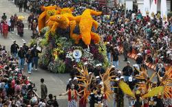 Pawai Bunga dan Budaya Meriahkan HUT ke-730 Kota Surabaya