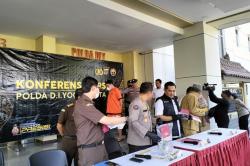 Bejatnya Predator Seks Asal Bantul, Ajak Threesome hingga Rekam Adegan Hubungan Badan