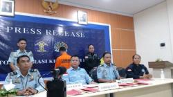 WNA Filipina Tersangka Tindak Pidana Keimigrasian Diserahkan ke Kejari Bitung