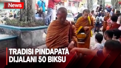 Tradisi Pindapata Jelang Waisak, Ini yang Dilakukan Biksu di Magelang
