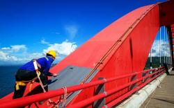 Perawatan Jembatan Merah Youtefa Jayapura