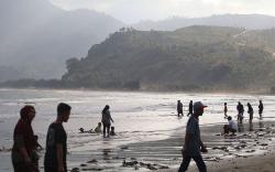 Waspada, Gelombang Tinggi hingga 4 Meter di Perairan Jawa Timur
