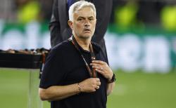 Mourinho Ngamuk Kejar Wasit Final Liga Europa hingga Parkiran Bus: Penjahat Kalian!