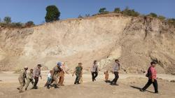 Fenomena Tanah Retak di Desa Sanolo Bima, 1 Rumah Warga Rusak Berat