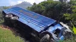 Kecelakaan di Tasikmalaya Hari Ini, Truk Saus Masuk Jurang Jalur Gentong<