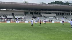 Juan Sebastian Veron Jajal Rumput Stadion Madya: Main Bola tanpa Alas Kaki