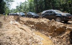 Jalan Rusak dan Berlubang hingga Kedalaman 1 Meter di OKI Sejak 2015