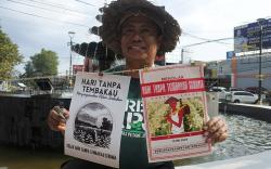 Aksi Warga Jember Tolak Hari Tanpa Tembakau Sedunia