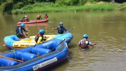 1 Pemancing di Sungai Cimanuk Garut Masih Hilang, Tim SAR Lanjutkan Pencarian Besok<