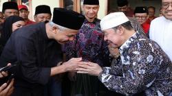 Ganjar Pranowo Sowan ke KH Adib Pimpinan Ponpes Buntet Cirebon, Dijamu Makan Siang