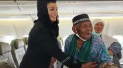Calhaj Abah Juhani Viral Ingin Turun dari Pesawat karena Ingat Ayam Ternyata Pandai Lagu Jepang<