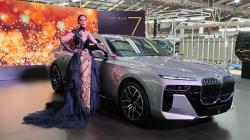 BMW Rilis Sedan Premium Seri 7 Rakitan Sunter, Harga Mulai Rp2,2 Miliaran