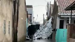 Puting Beliung Terjang Bojongmalaka Bandung, 30 Rumah Rusak Ringan dan Berat<