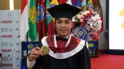 Kisah Inspiratif Jamaluddin Jadi Lulusan Tercepat, Padahal Nyambi Jadi Koki Restoran