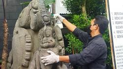 Benda Cagar Budaya di Museum Mpu Purwa Dibersihkan, Ada Prasasti Muncang Usia 1.079 Tahun 