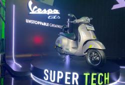 Vespa GTS Terbaru Pakai Teknologi Keyless, Kapan Vespa Lain Menyusul?