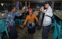 Ritual Adat Orom Sasadu Suku Sahu Halmahera Barat