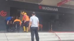 Matahari Tasikmalaya Terbakar, Diduga akibat Korsleting Listrik di Gudang Sepatu<