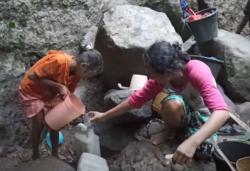 Kisah Warga Natarita Sikka Krisis Air Bersih, Konsumsi Air Kotor hingga Antre Berjam-jam