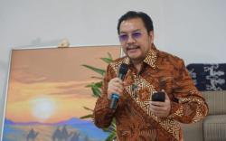 Denny JA Terbitkan Buku Kedua Lukisan Artificial Intelligence