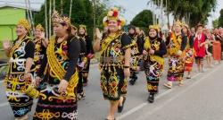 Mengintip Kemeriahan Gawai Dayak 2023, Ada Ritual hingga Parade Suku Dayak