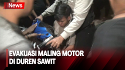 Massa Emosi!  Polisi Kesulitan Evakuasi Pencuri Motor di Duren Sawit