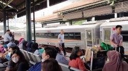 Penumpang KA Daop 2 Bandung Melonjak 57 Persen Sejak Januari, Mayoritas Jarak Jauh<