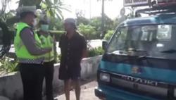 Viral Bule Amerika Nyetir Angkot di Bali, Disetop Polisi Begini Akhirnya